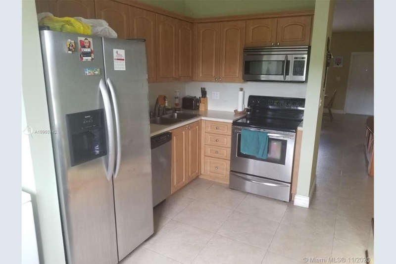 13320 Swst - Photo 2 of 6