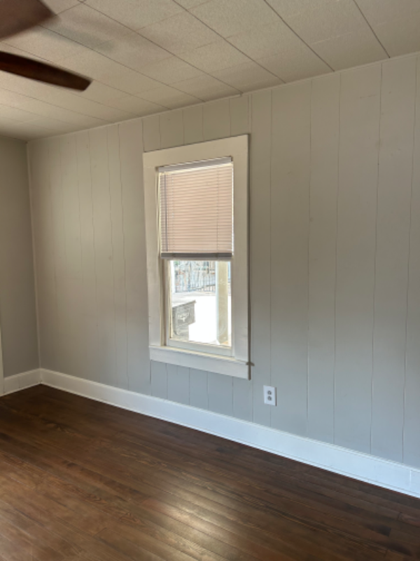 1813 Clover Ln - Photo 3 of 8