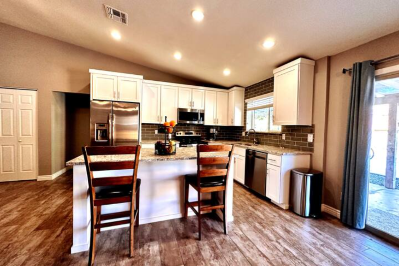 6720 E Ensenada St - Photo 2 of 17