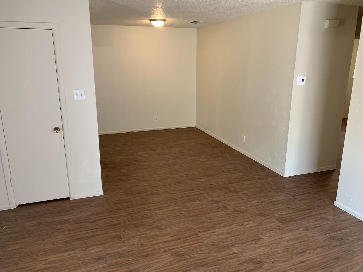 419 Live Oak St #1 - Photo 4 of 15