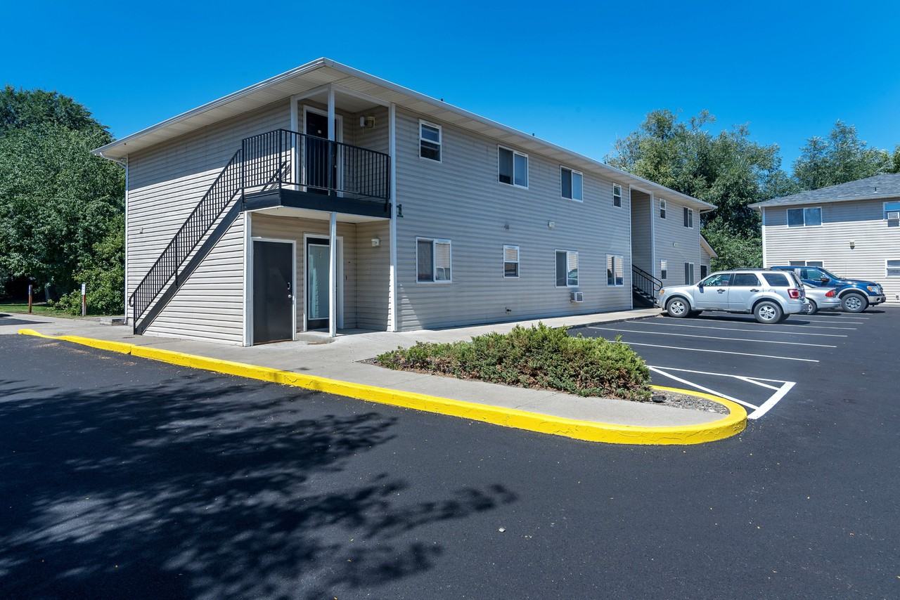 Baker Apartments - Photo 4 of 12