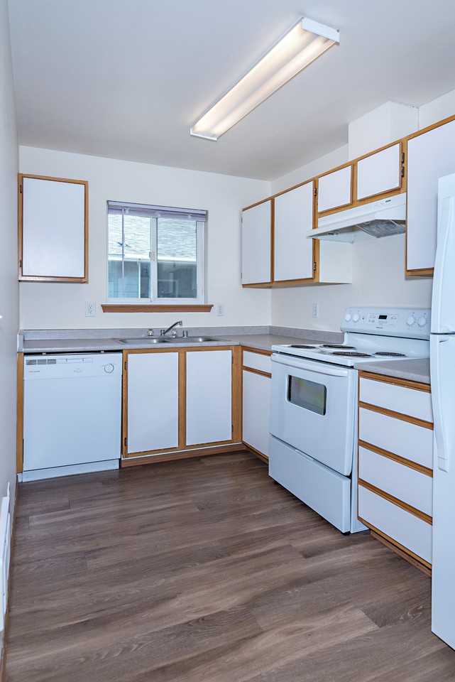 Baker Apartments - Photo 6 of 12