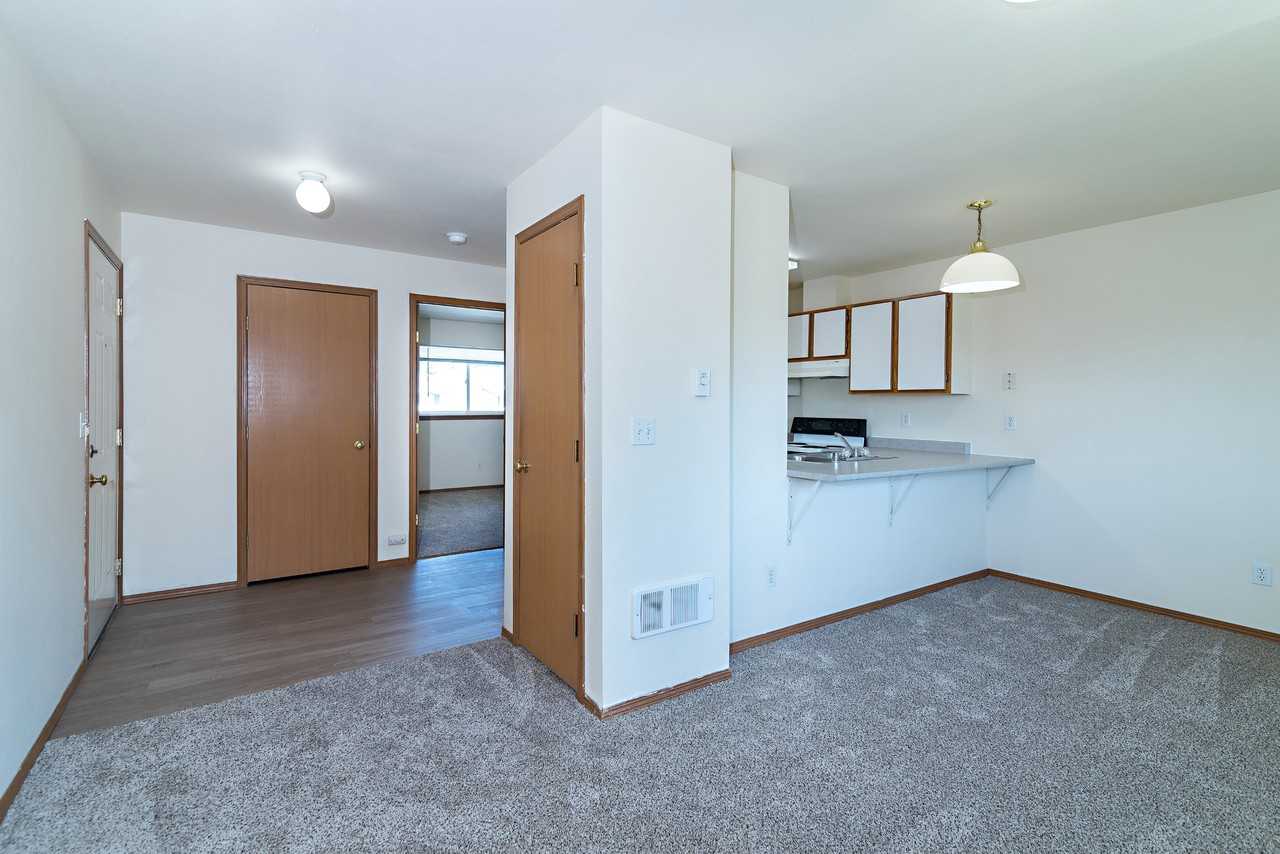 Rainier Apartments - Photo 5 of 34