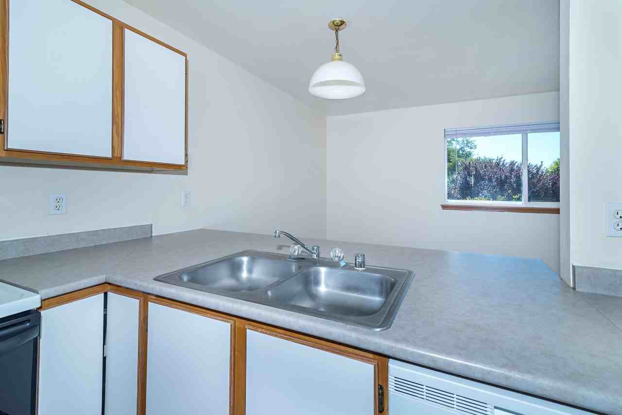 Rainier Apartments - Photo 6 of 34