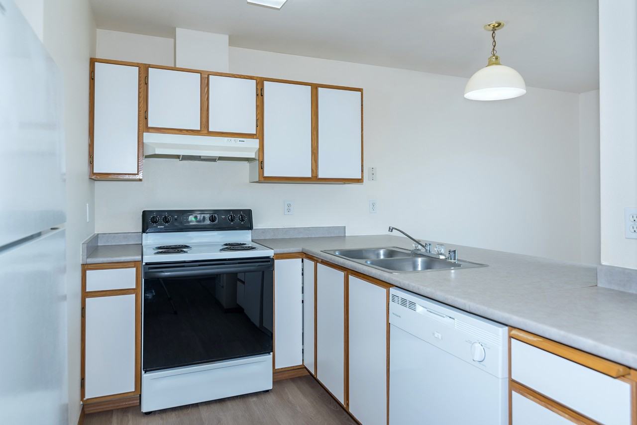 Rainier Apartments - Photo 7 of 34