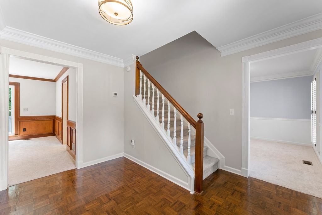 170 West Ct #1 - Photo 4 of 30