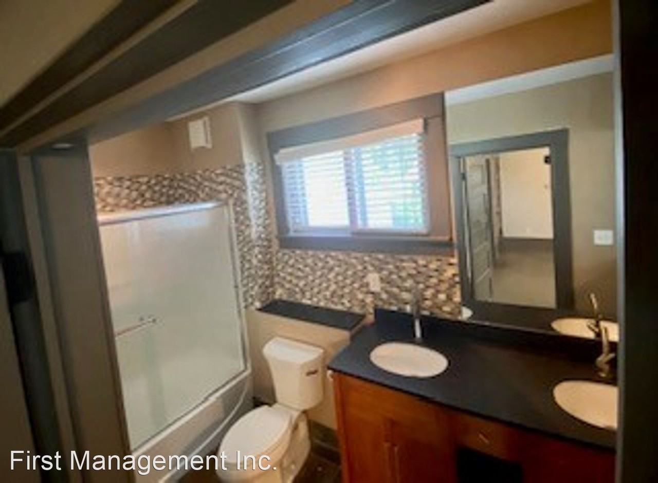 1646 Kentucky St - Photo 2 of 9