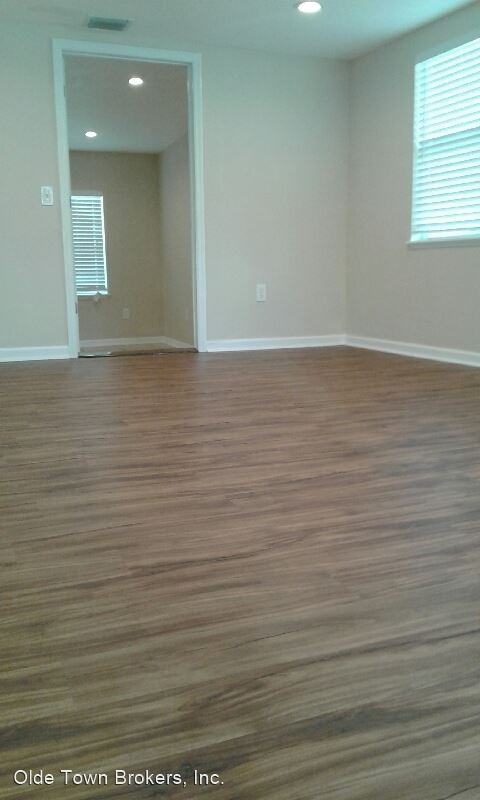 908 Prince St - Photo 3 of 9