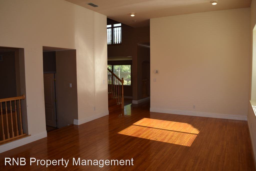 3032 Grasmere Cir - Photo 3 of 30