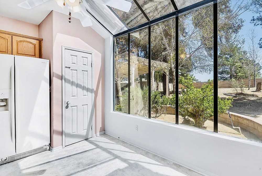 Kensington Circle #1 - Photo 6 of 26