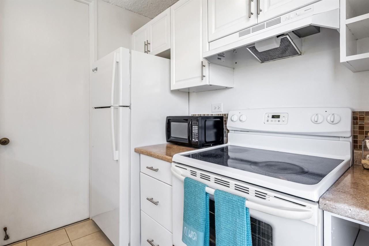 444 Nahua St #1401 - Photo 4 of 33