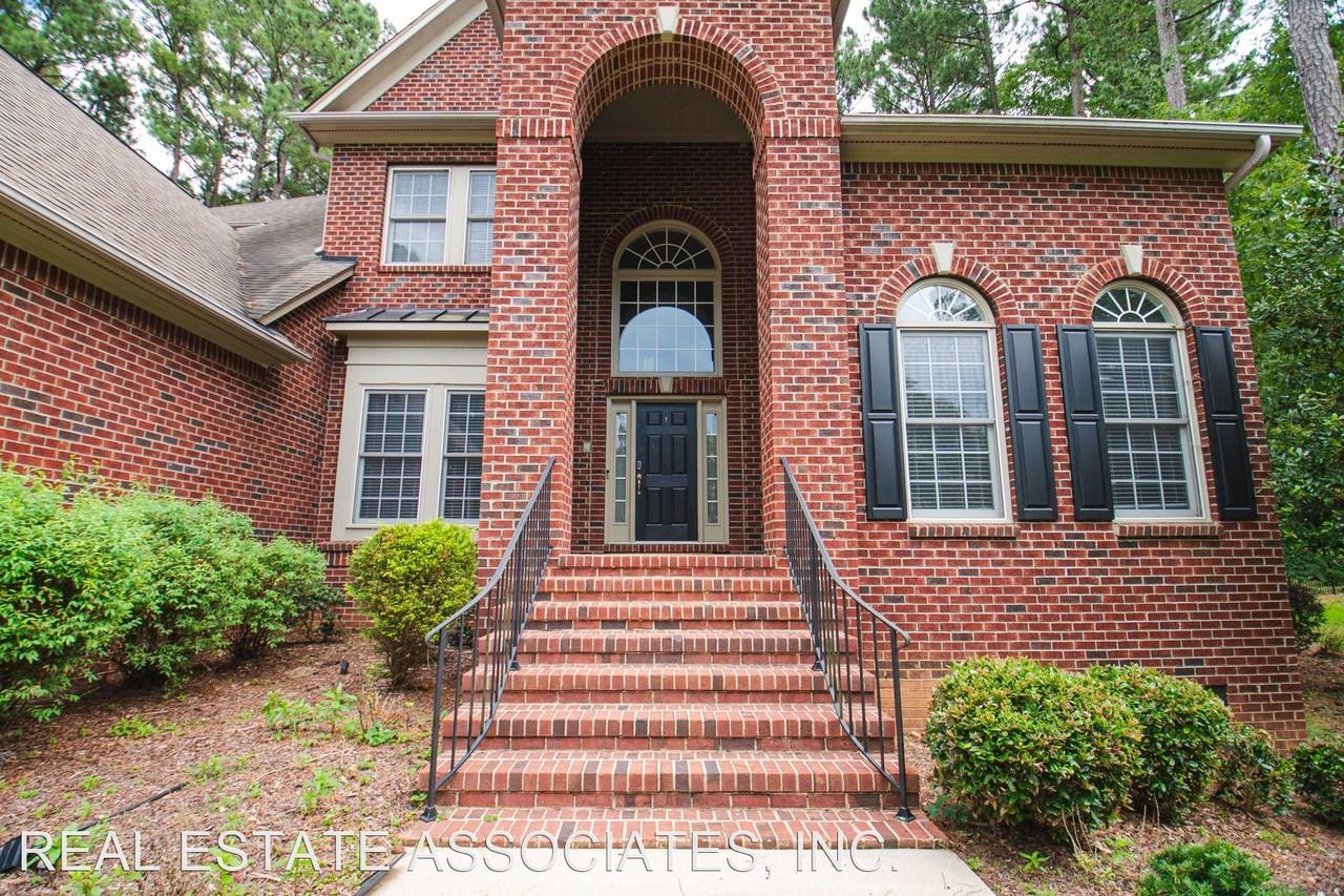 7600 Rhone Ct - Photo 3 of 29