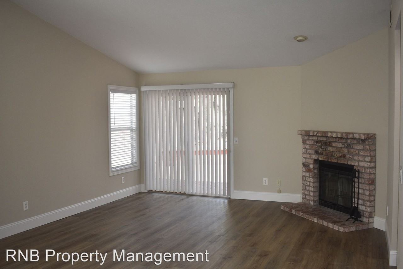 1203 Schooner Dr - Photo 3 of 13