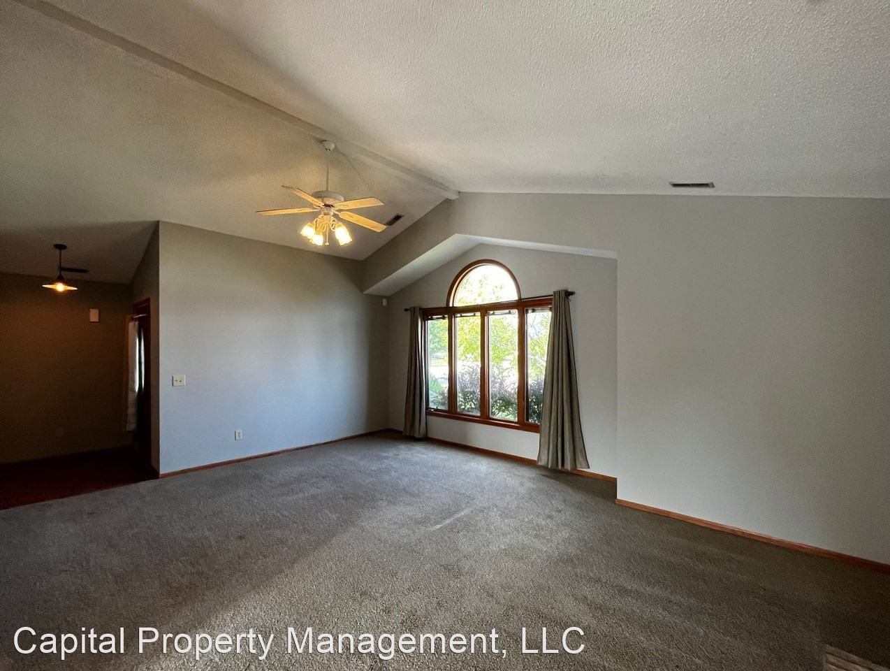 10535 Verbena Ln - Photo 3 of 15