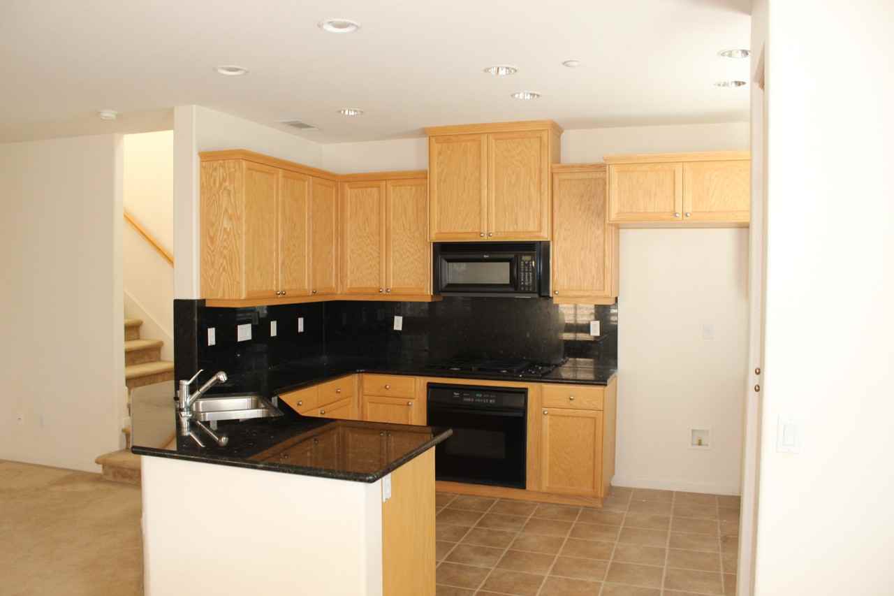 2156 Lewis St - Photo 3 of 8