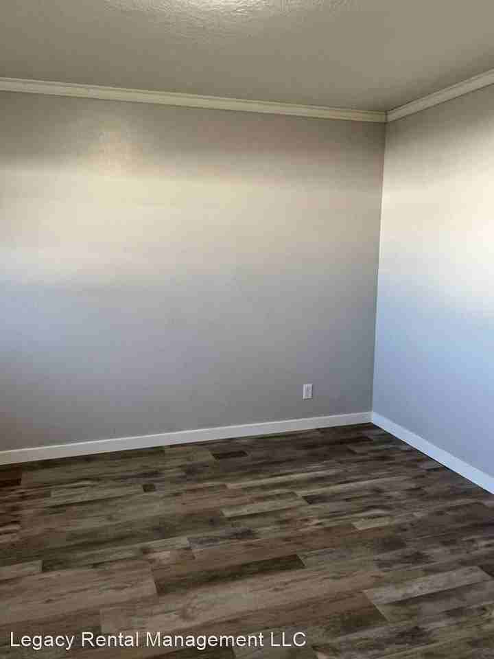 634 Valinda Ln - Photo 3 of 22