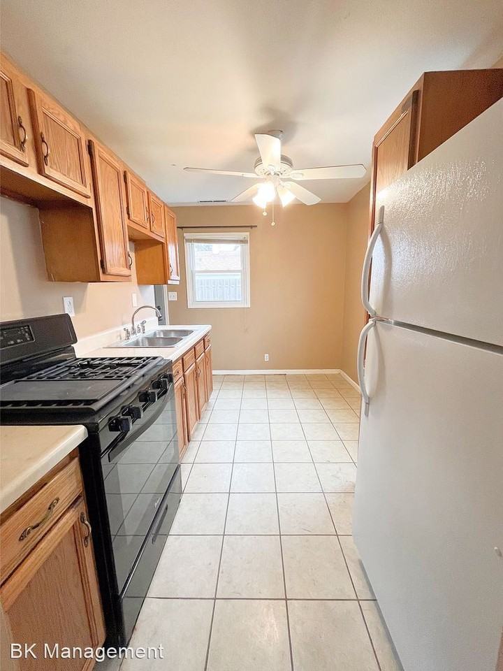 2922 Elk St - Photo 3 of 13