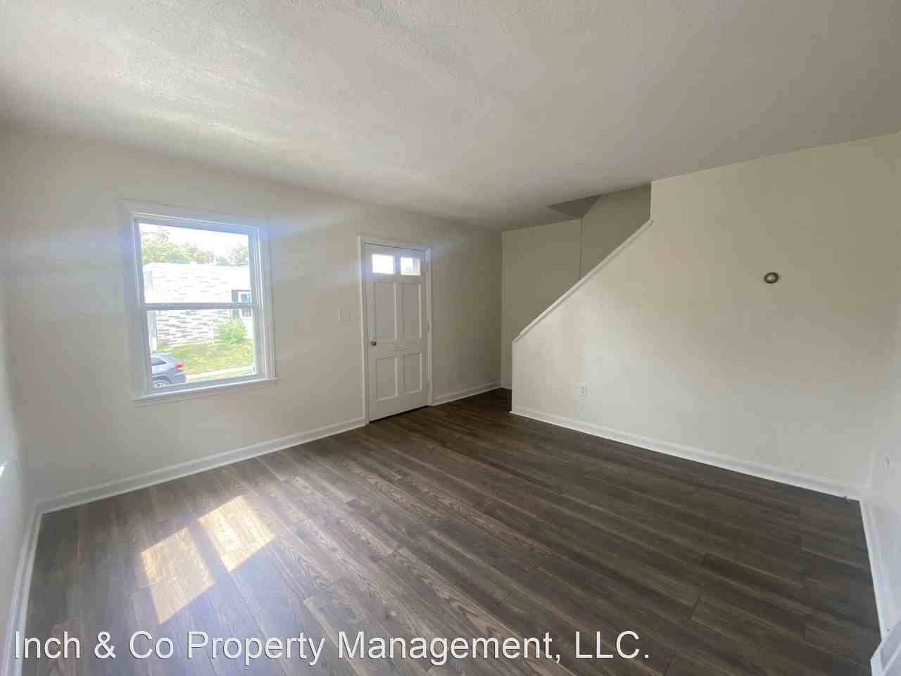 326 W Maple St - Photo 3 of 22