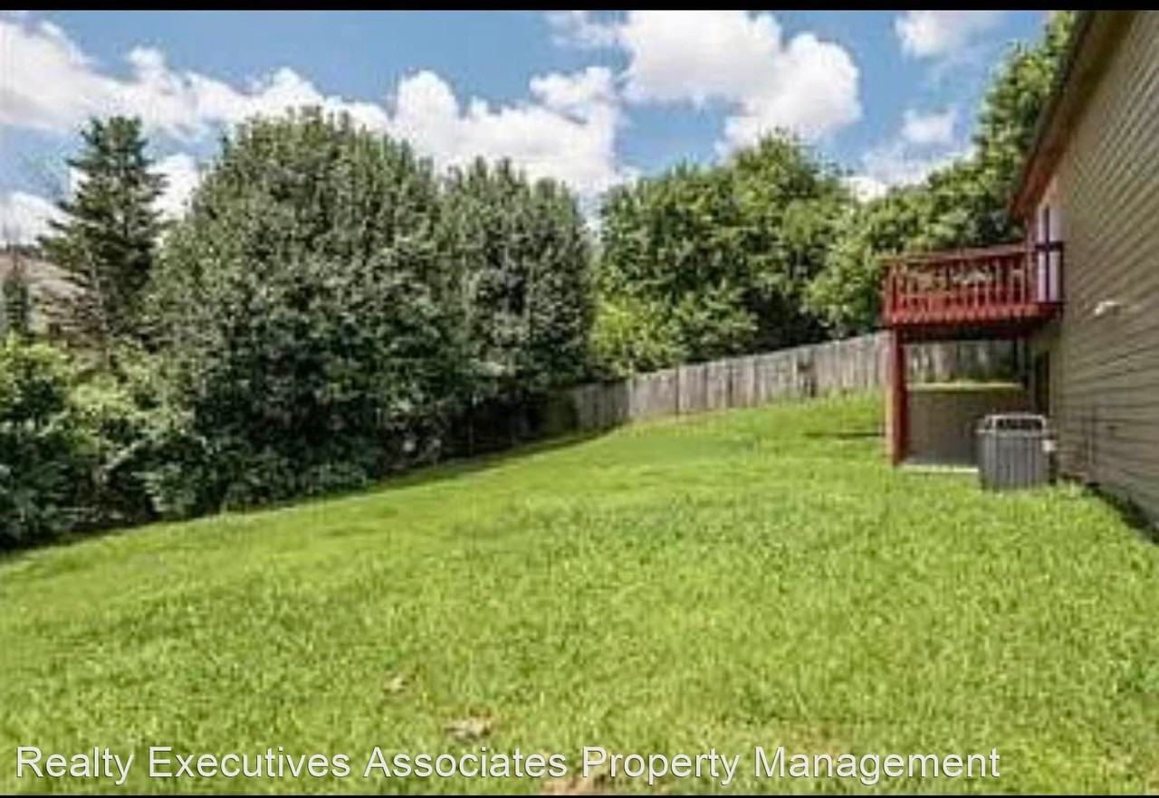 721 Shady Springs Ln - Photo 3 of 21