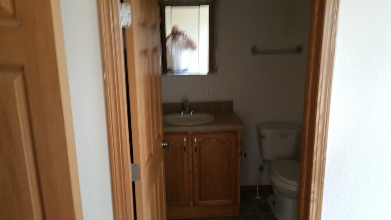 2218 - 2222 Thompson Drive - Photo 3 of 25