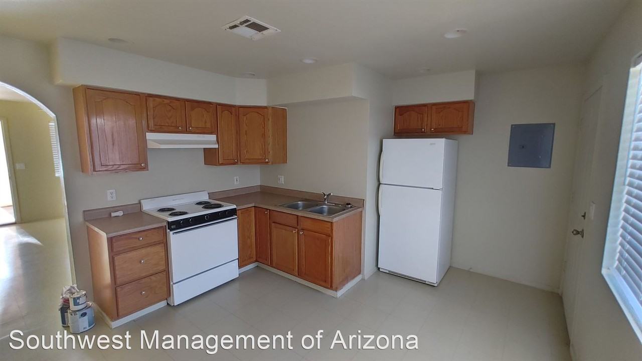 143 E. Joshua Street - Photo 2 of 2