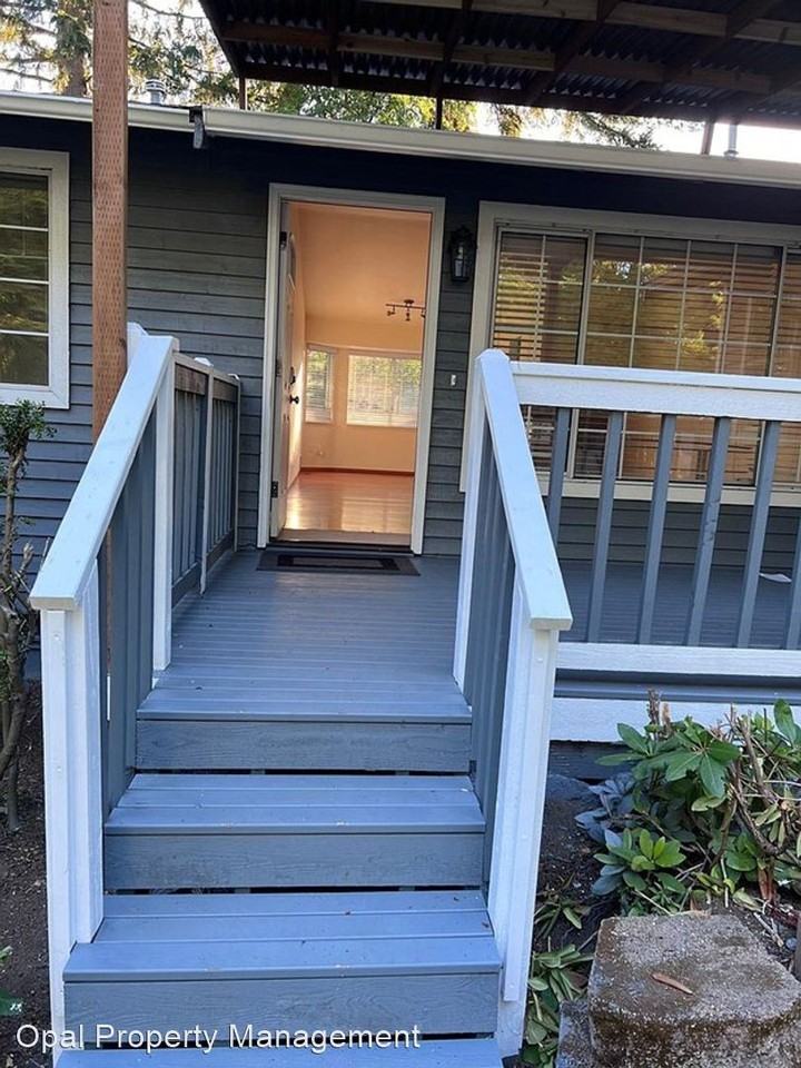 23217 Ne 10th Pl - Photo 2 of 16