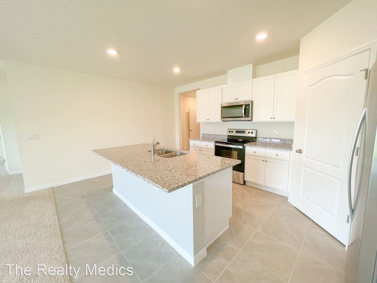 3231 Silas Dr - Photo 3 of 17