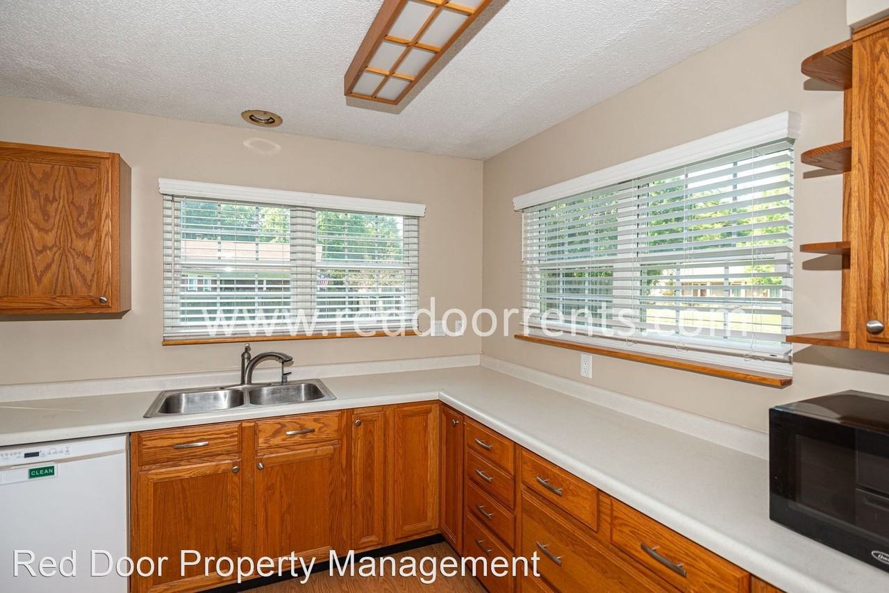 1225 W 78th St - Photo 3 of 34