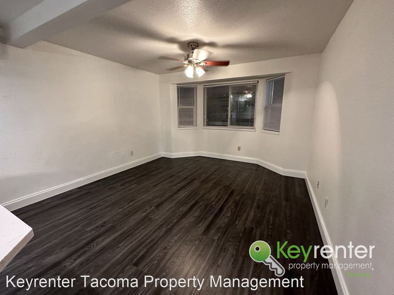 8025 Siskin Ct Se - Photo 3 of 19