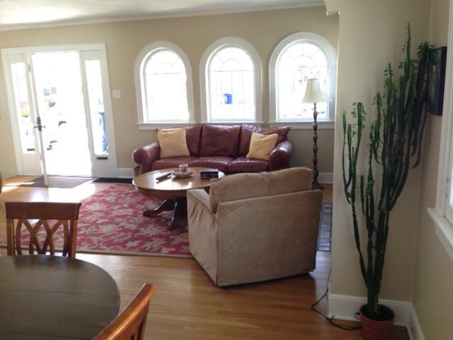 1532 Laird Ave - Photo 2 of 13