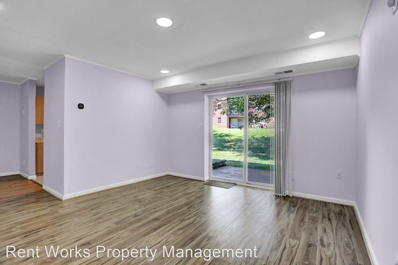 12010 Tarragon Rd #B - Photo 2 of 12