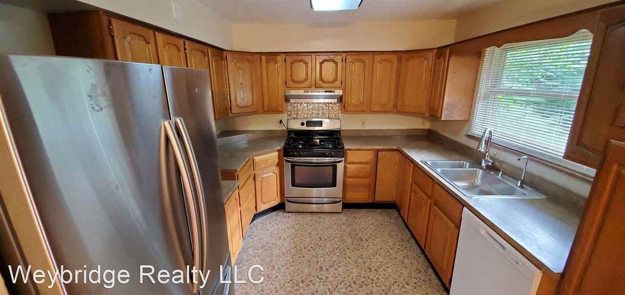 5665 Willnean Dr - Photo 3 of 21