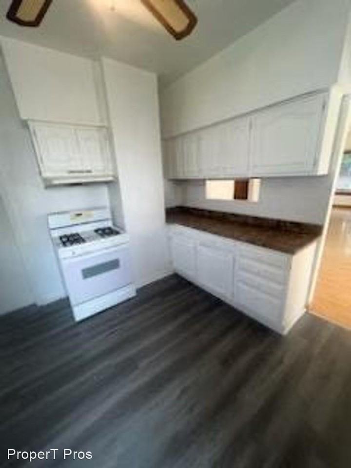 622 Reis Ave - Photo 2 of 10