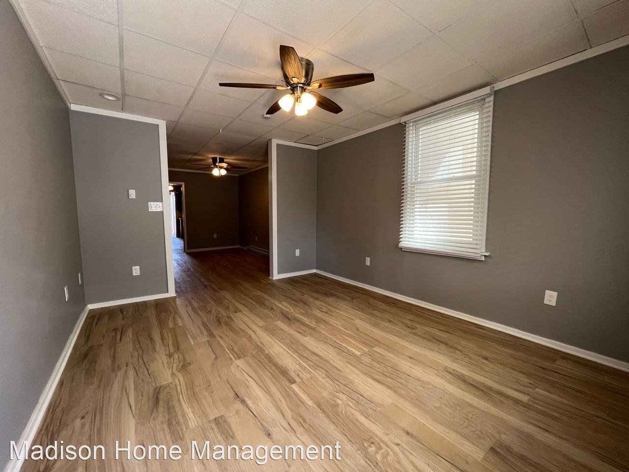 105 W 2nd Street - Photo 3 of 27