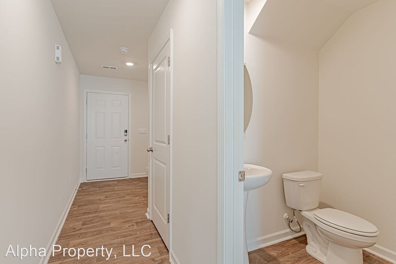 1429 N Cardiff Trl - Photo 3 of 24