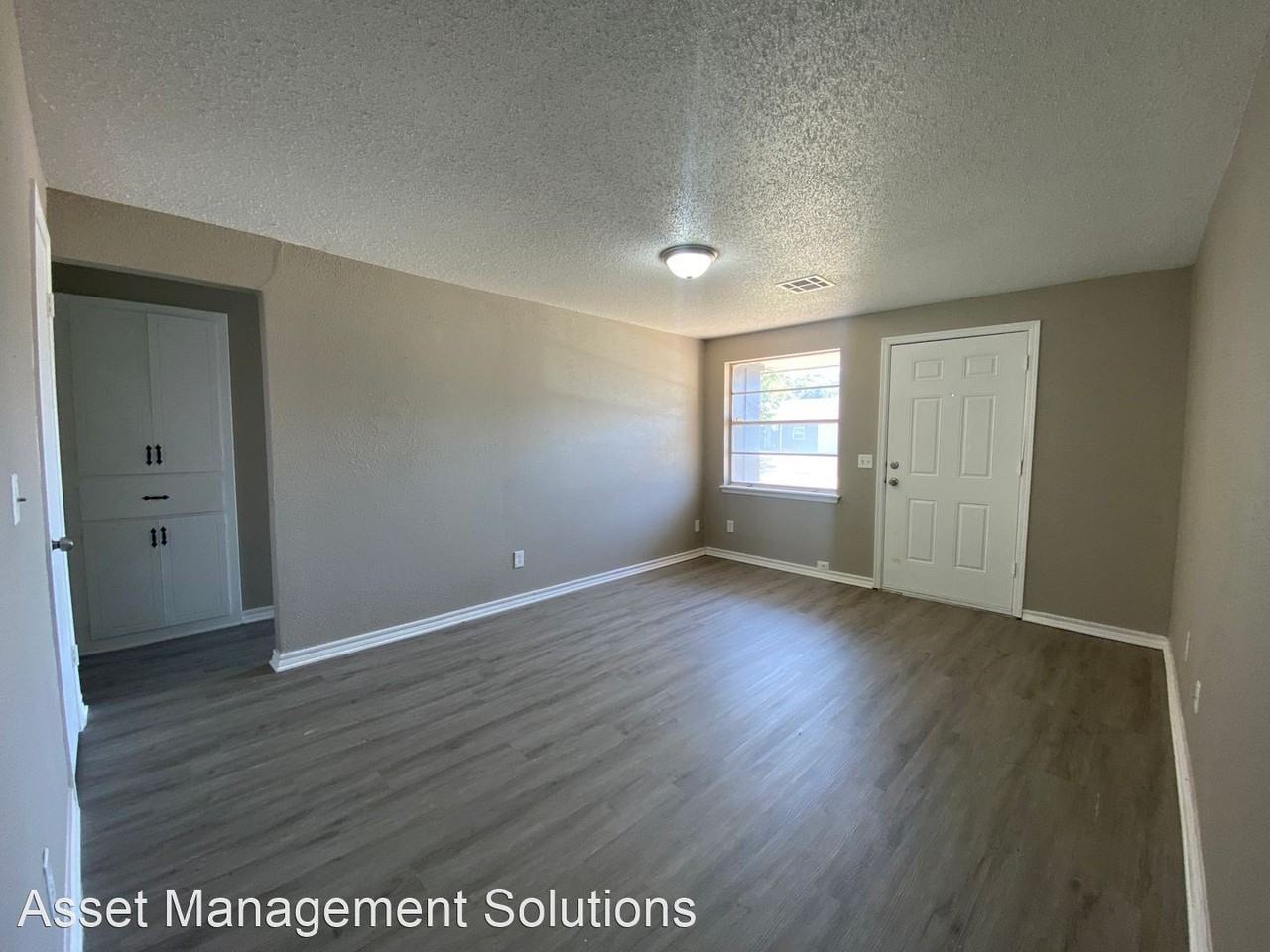 4009 Se 46th St - Photo 2 of 14