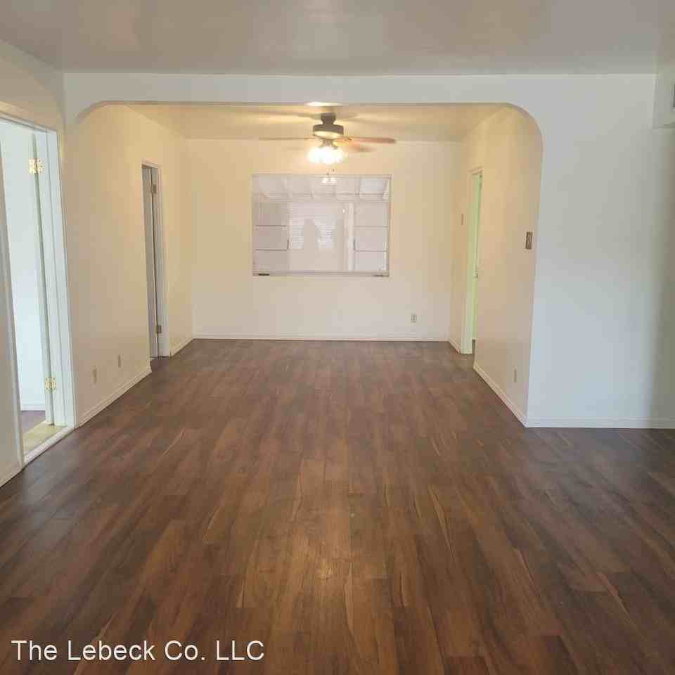 2109 Hendola Dr Ne - Photo 2 of 27