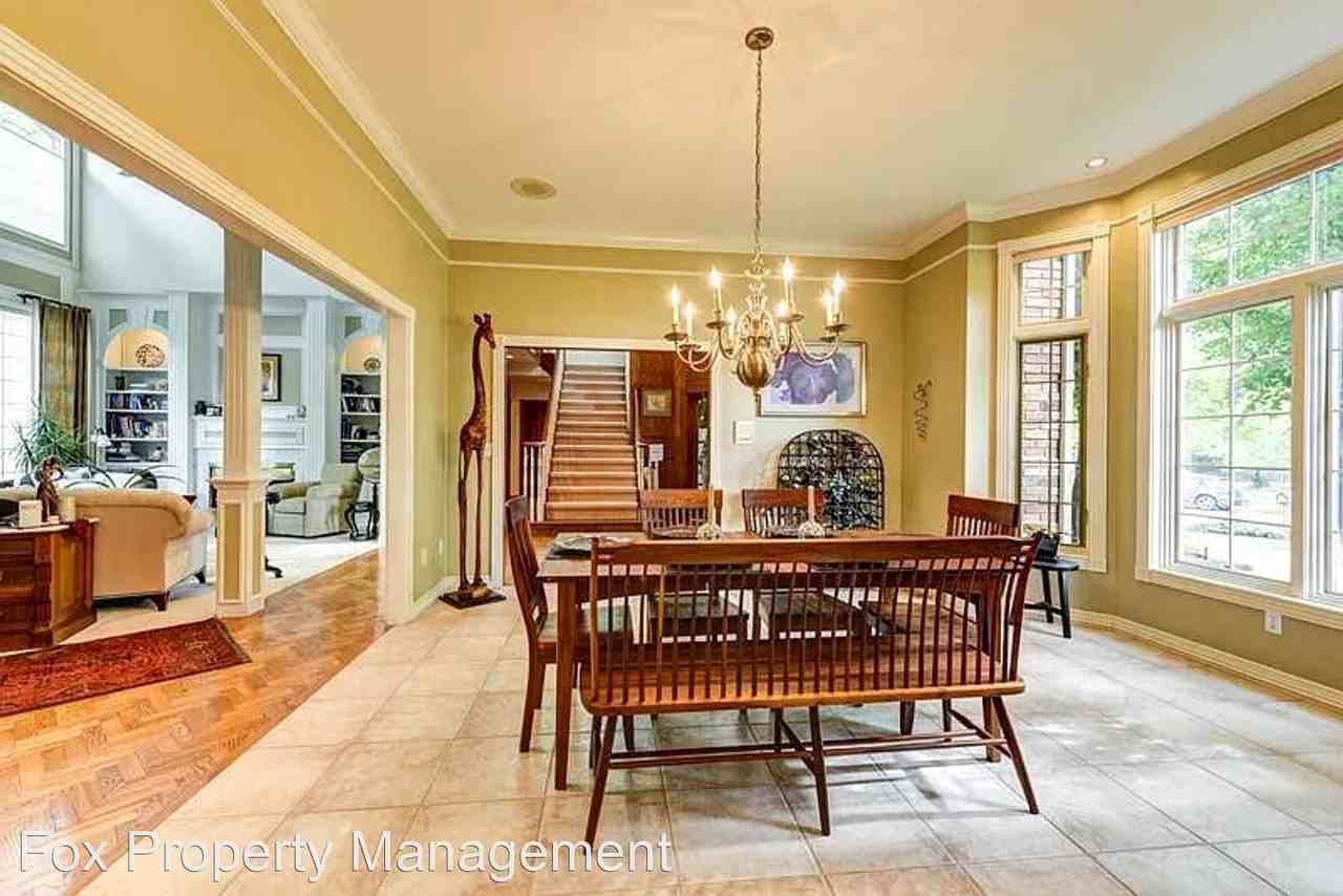 6308 Reserve Dr - Photo 3 of 36