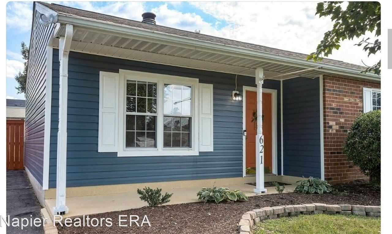 621 Tilton Ct - Photo 2 of 13