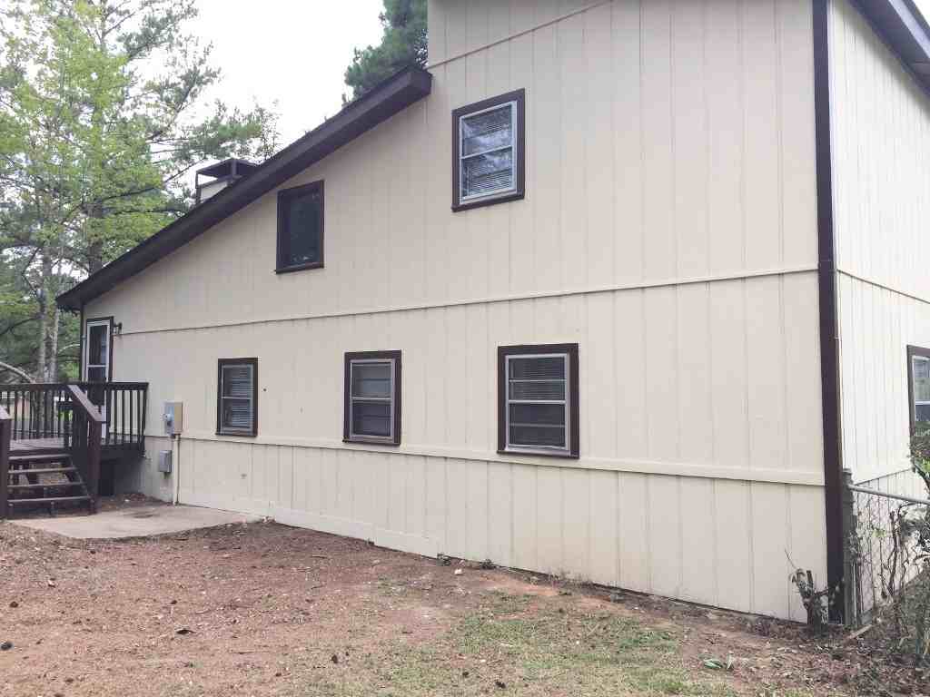 137 Ashbourne Rd - Photo 2 of 23