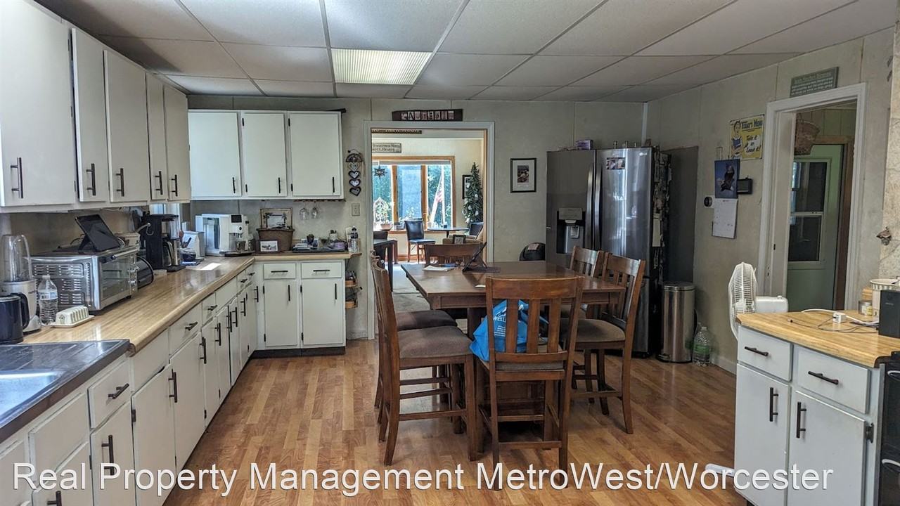 12 Oak Street Ter - Photo 2 of 26