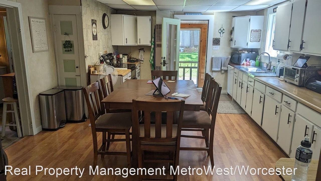 12 Oak Street Ter - Photo 3 of 26