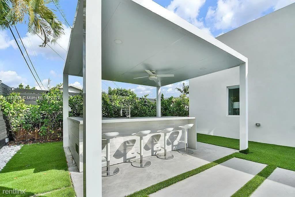 11315 Sw 43rd Ln Fl 33165 - Photo 3 of 15