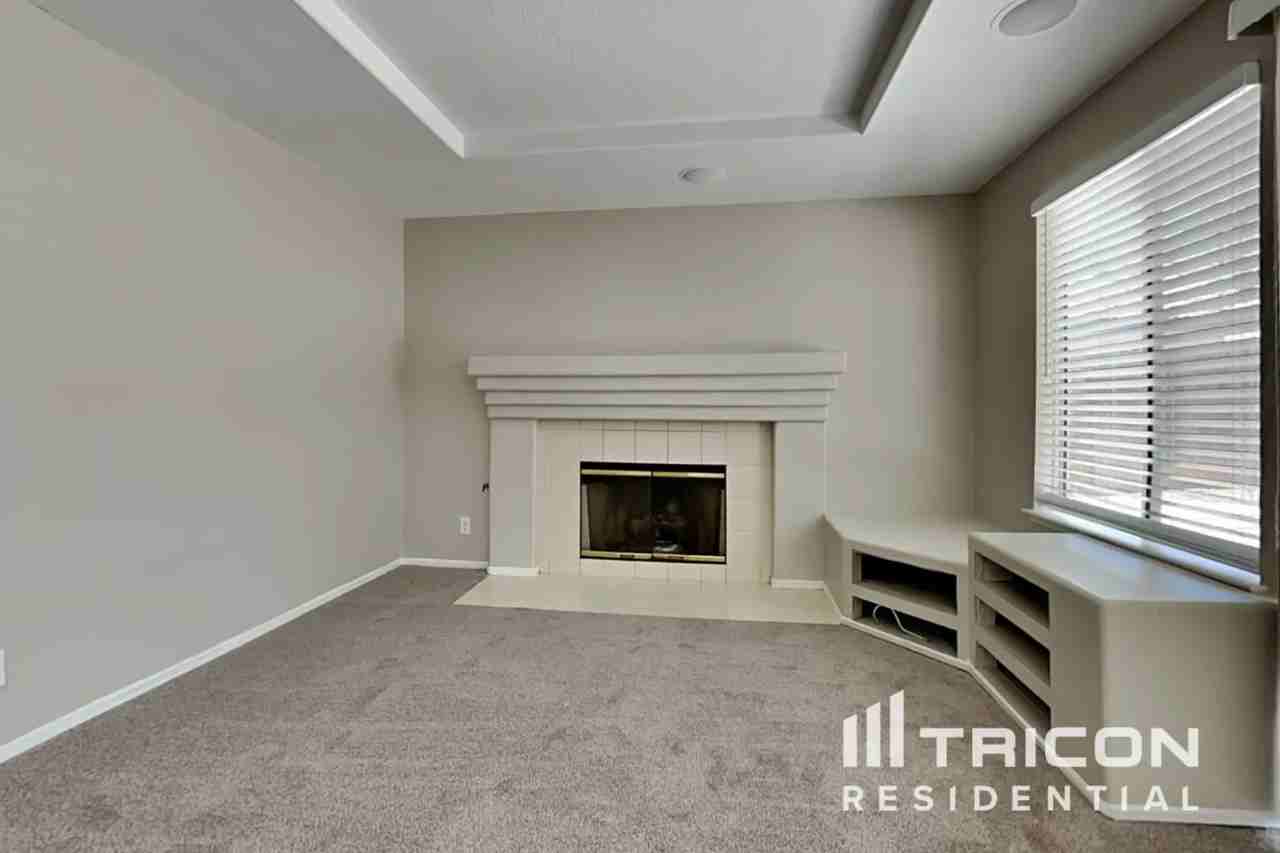 27871 Grand Ave - Photo 3 of 39