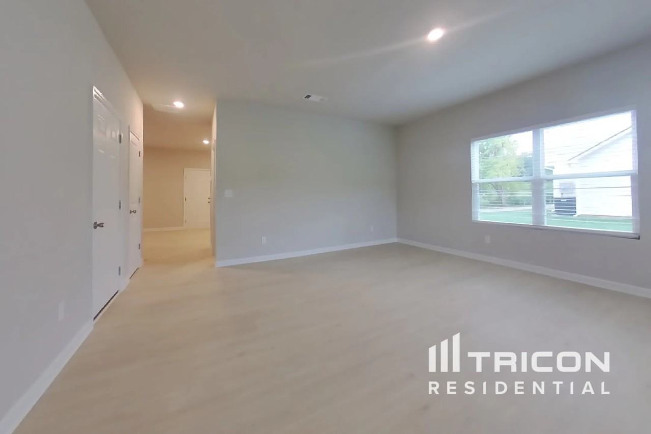 110 Highland Dr - Photo 3 of 18