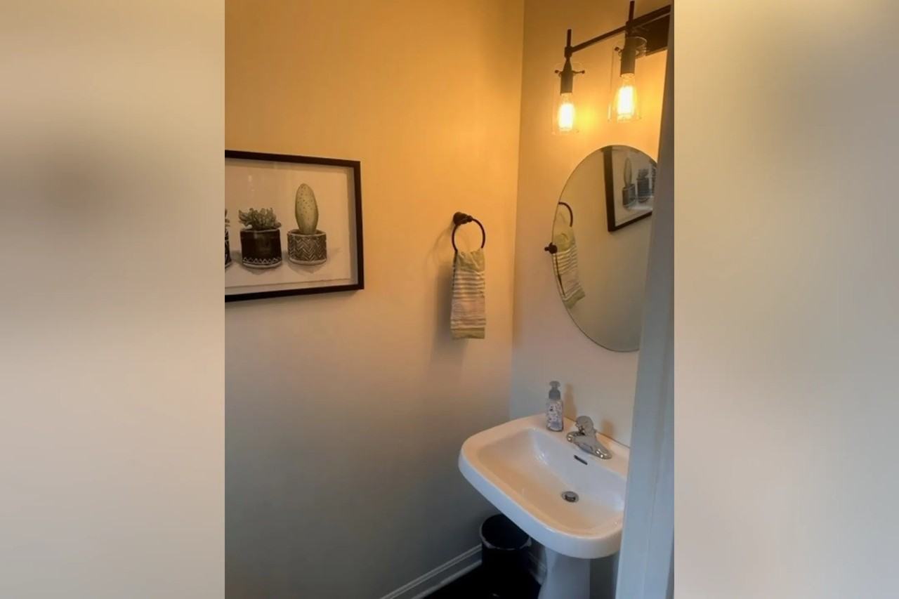 207 N Patterson Blvd - Photo 2 of 10