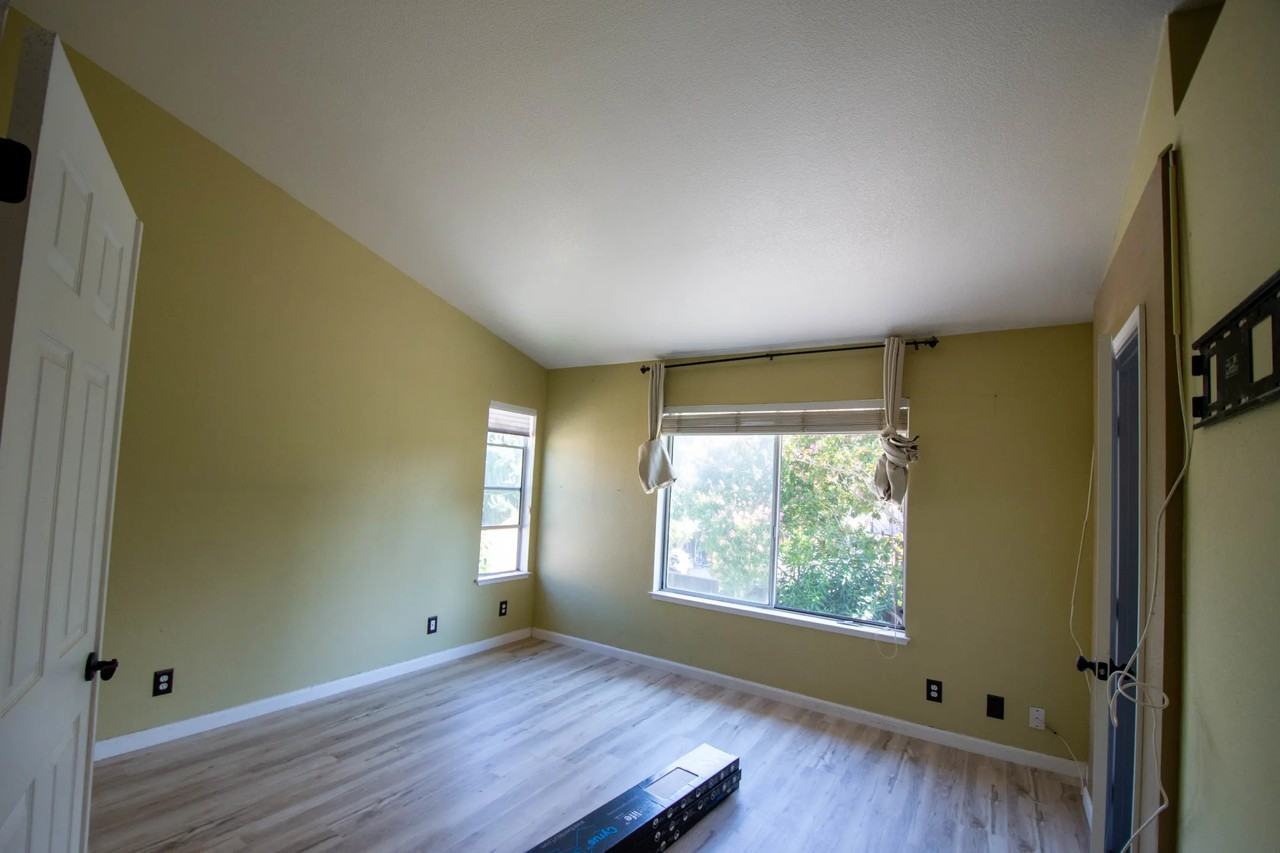 5960 Liska Ln - Photo 3 of 8