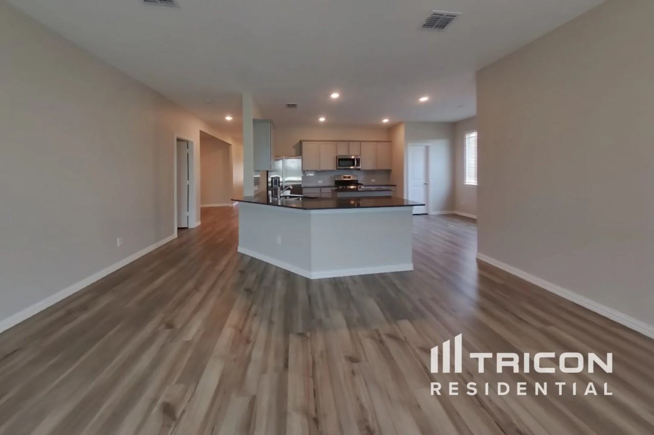 5406 Montrose Dr - Photo 2 of 31
