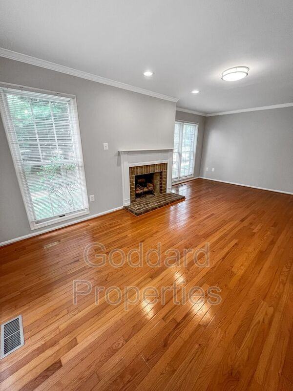 17 Winshire Ct - Photo 3 of 34