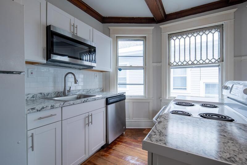 433 Hamilton St - Photo 4 of 27